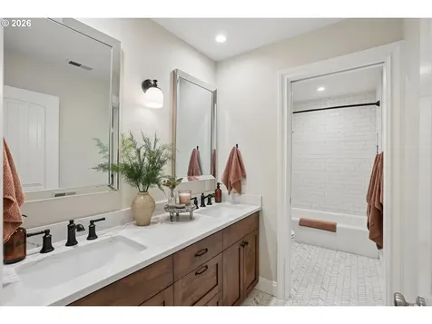 1407 NW Mayfield Road Portland OR 97229
