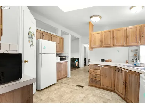 583 Suncrest Street Myrtle Creek OR 97457