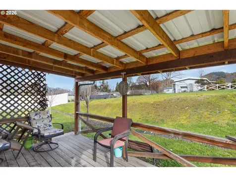 583 Suncrest Street Myrtle Creek OR 97457