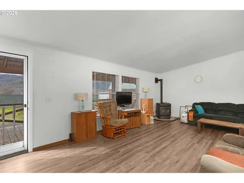 583 Suncrest Street Myrtle Creek OR 97457