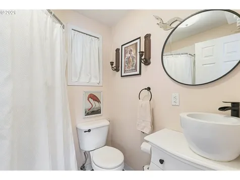 376 N Tomahawk Island Drive Portland OR 97217
