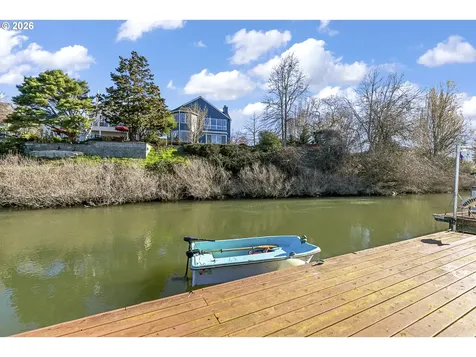 376 N Tomahawk Island Drive Portland OR 97217