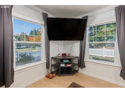 2303 Long Street Sweet Home OR 97386