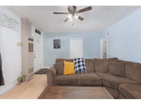 2303 Long Street Sweet Home OR 97386