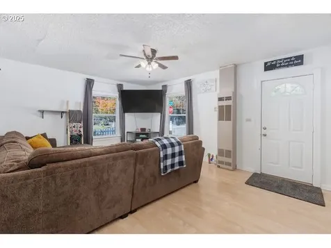 2303 Long Street Sweet Home OR 97386