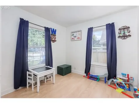 2303 Long Street Sweet Home OR 97386
