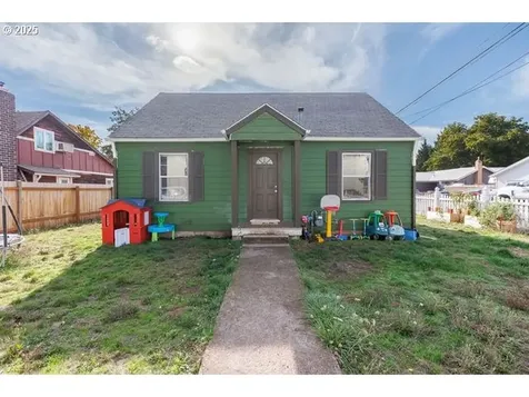 2303 Long Street Sweet Home OR 97386