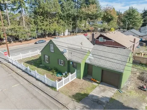 2303 Long Street Sweet Home OR 97386