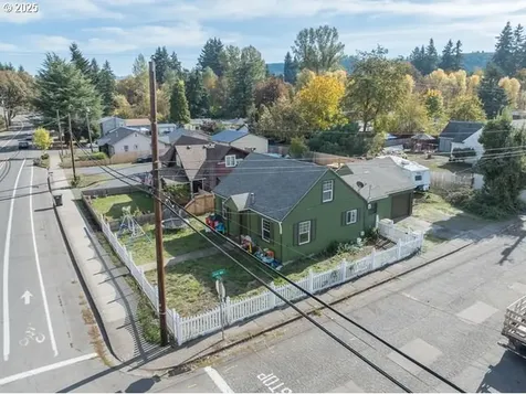 2303 Long Street Sweet Home OR 97386