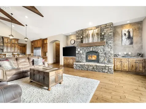 5907 NE Timber Lane Prineville OR 97754
