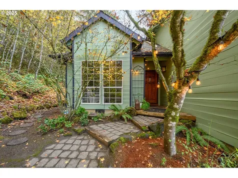 45245 SW Saddleback Drive Gaston OR 97119