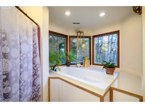 45245 SW Saddleback Drive Gaston OR 97119