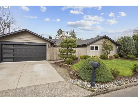 9005 SW Caroline Drive Portland OR 97225