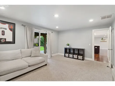 9005 SW Caroline Drive Portland OR 97225