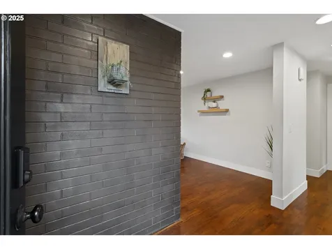9005 SW Caroline Drive Portland OR 97225