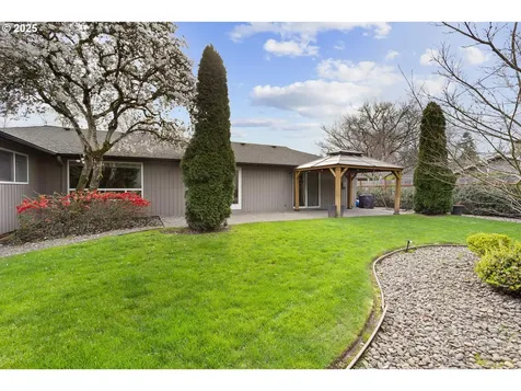 9005 SW Caroline Drive Portland OR 97225