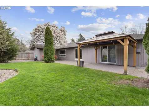 9005 SW Caroline Drive Portland OR 97225