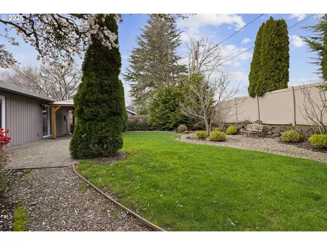 9005 SW Caroline Drive Portland OR 97225