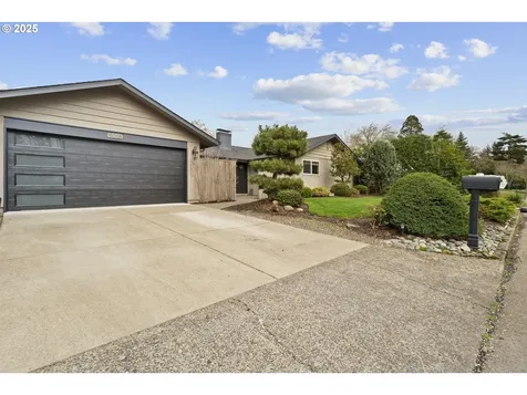 9005 SW Caroline Drive Portland OR 97225