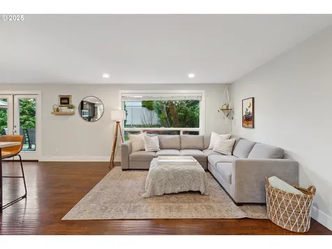 9005 SW Caroline Drive Portland OR 97225