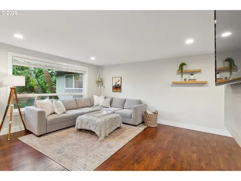 9005 SW Caroline Drive Portland OR 97225