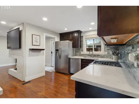9005 SW Caroline Drive Portland OR 97225