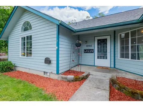 2295 Ironwood Street Sweet Home OR 97386