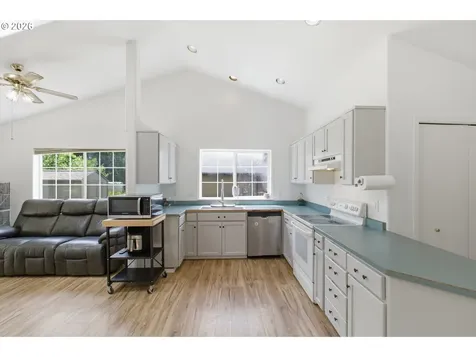 2295 Ironwood Street Sweet Home OR 97386