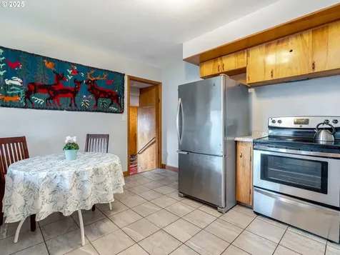 738 NE Macy Street Mcminnville OR 97128