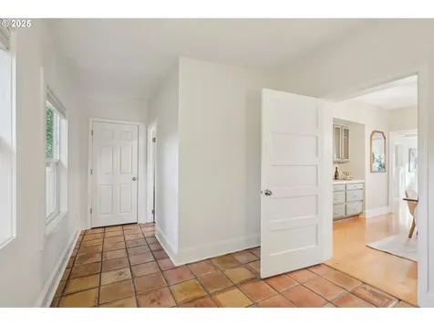 1711 SE 38th Avenue Portland OR 97214