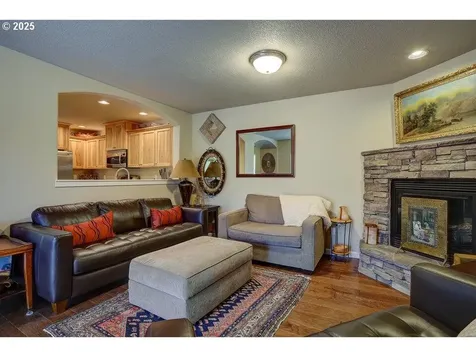 61163 Dayspring Drive Bend OR 97702