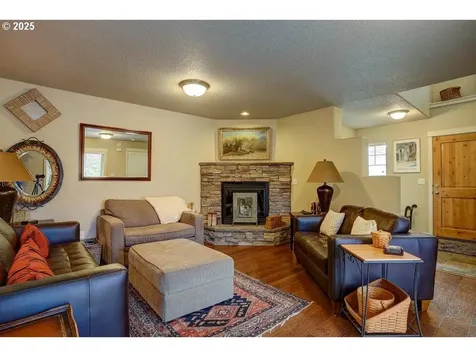 61163 Dayspring Drive Bend OR 97702