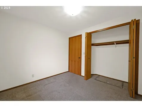 4101 N Clarey Street Eugene OR 97402