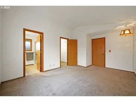 4101 N Clarey Street Eugene OR 97402