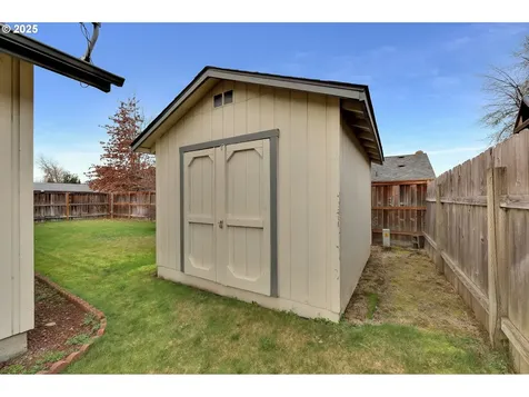 4101 N Clarey Street Eugene OR 97402