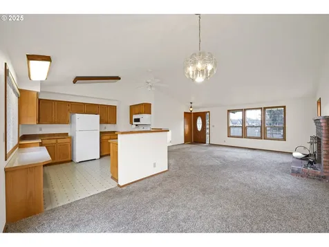 4101 N Clarey Street Eugene OR 97402