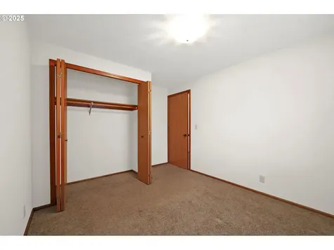 4101 N Clarey Street Eugene OR 97402