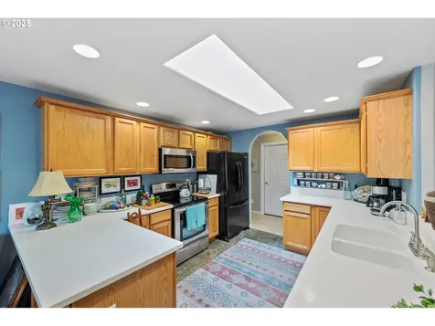 64 Park Village Drive Florence OR 97439