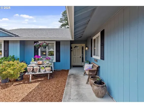 64 Park Village Drive Florence OR 97439