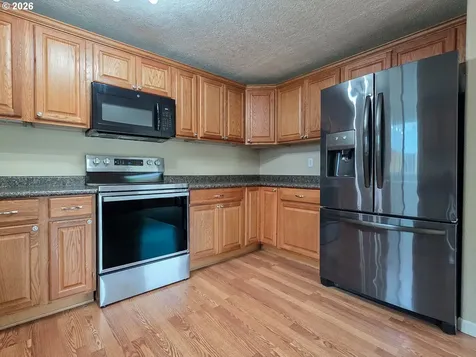 225 SW Fleishauer Lane Mcminnville OR 97128
