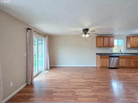 225 SW Fleishauer Lane Mcminnville OR 97128