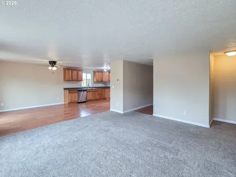 225 SW Fleishauer Lane Mcminnville OR 97128