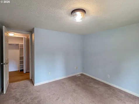 225 SW Fleishauer Lane Mcminnville OR 97128