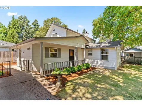 1572 Happy Lane Eugene OR 97401