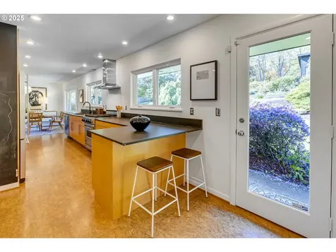 4001 SW Jerald Court Portland OR 97221