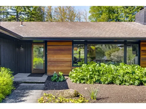 4001 SW Jerald Court Portland OR 97221