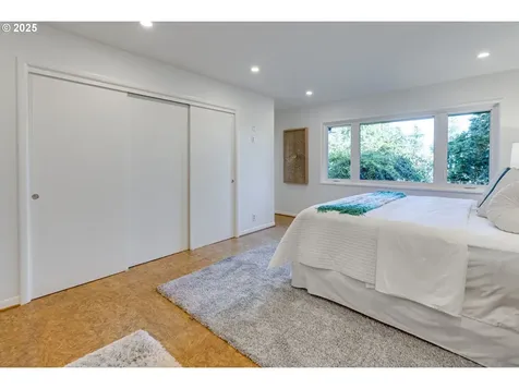 4001 SW Jerald Court Portland OR 97221