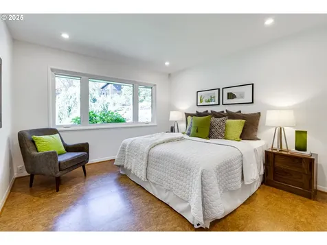 4001 SW Jerald Court Portland OR 97221