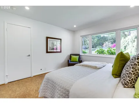 4001 SW Jerald Court Portland OR 97221