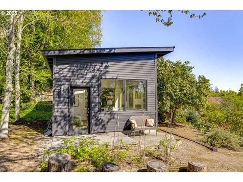 4001 SW Jerald Court Portland OR 97221